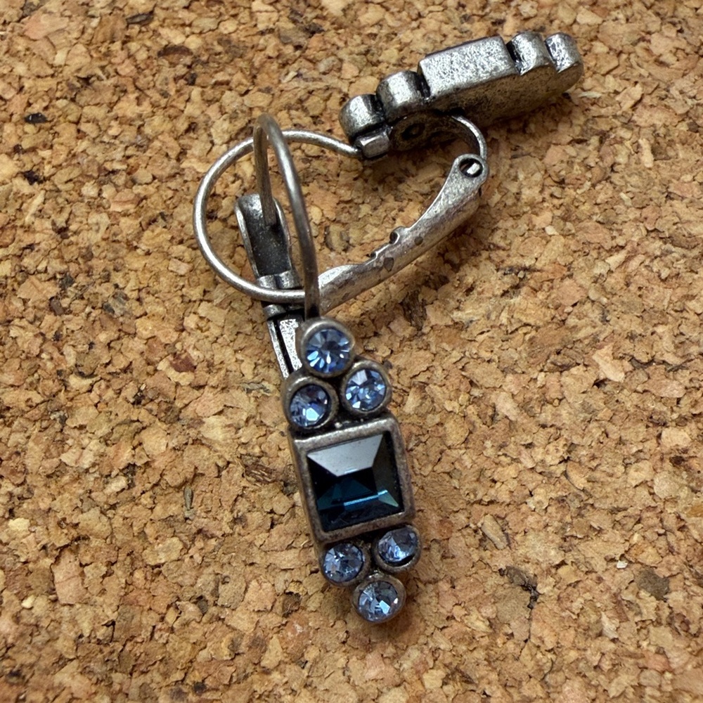 Elegant Silver and Blue Crystal Earrings - Picture 3 of 6